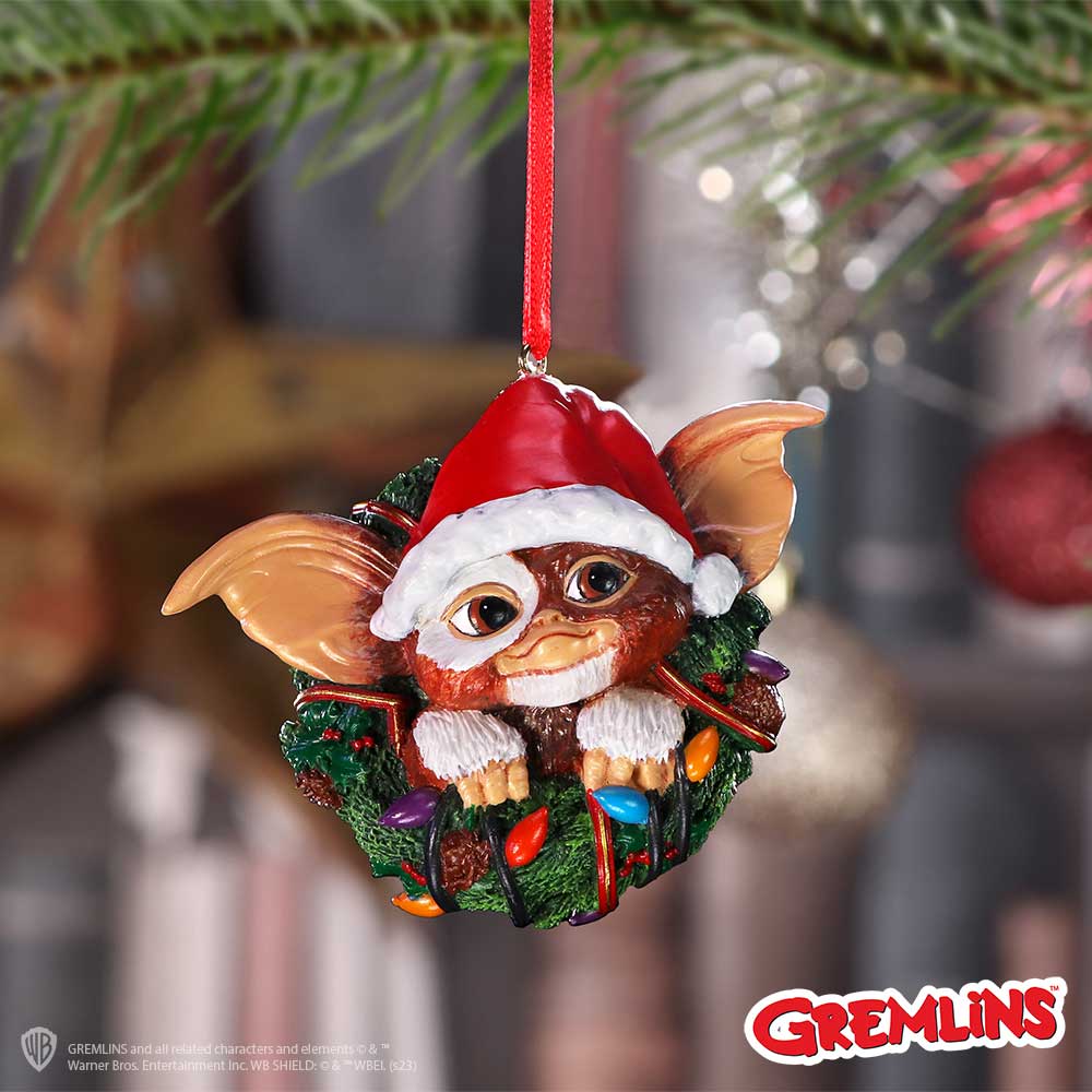 Gremlins Gizmo in Wreath Hanging Ornament display piece
