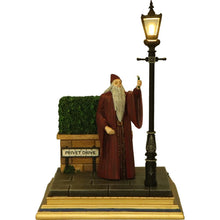 Load image into Gallery viewer, Harry Potter Privet Drive Light Up Figurine