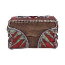 Load image into Gallery viewer, Dungeons & Dragons Bag of Holding and Devouring Box 17cm