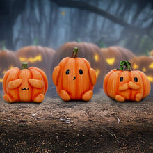 Load image into Gallery viewer, Three Wise Pumpkins 8cm