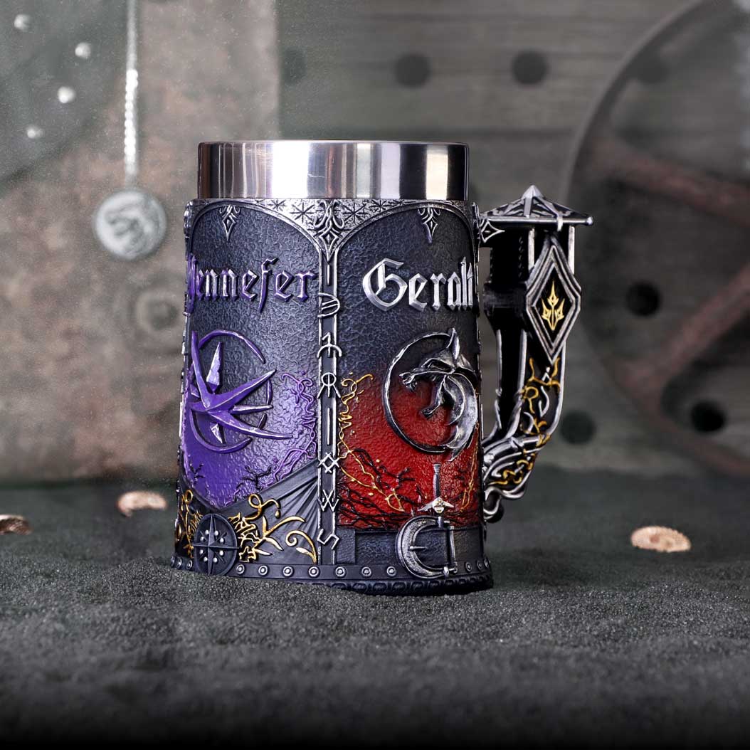 Official The Witcher Geralt Ciri and Yennefer tankard