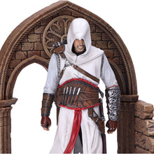 Load image into Gallery viewer, Assassin's Creed Altaïr and Ezio Bookends 24cm