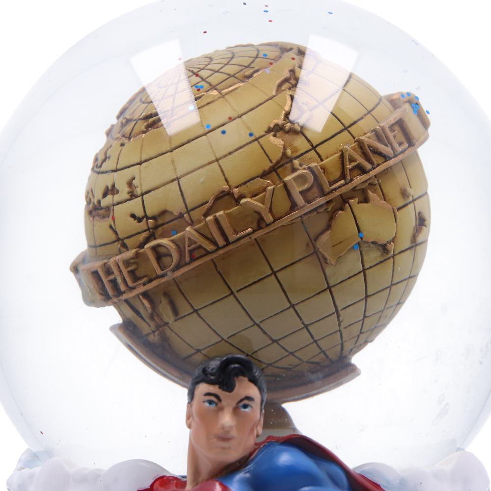 Official Superman Daily Planet snow globe