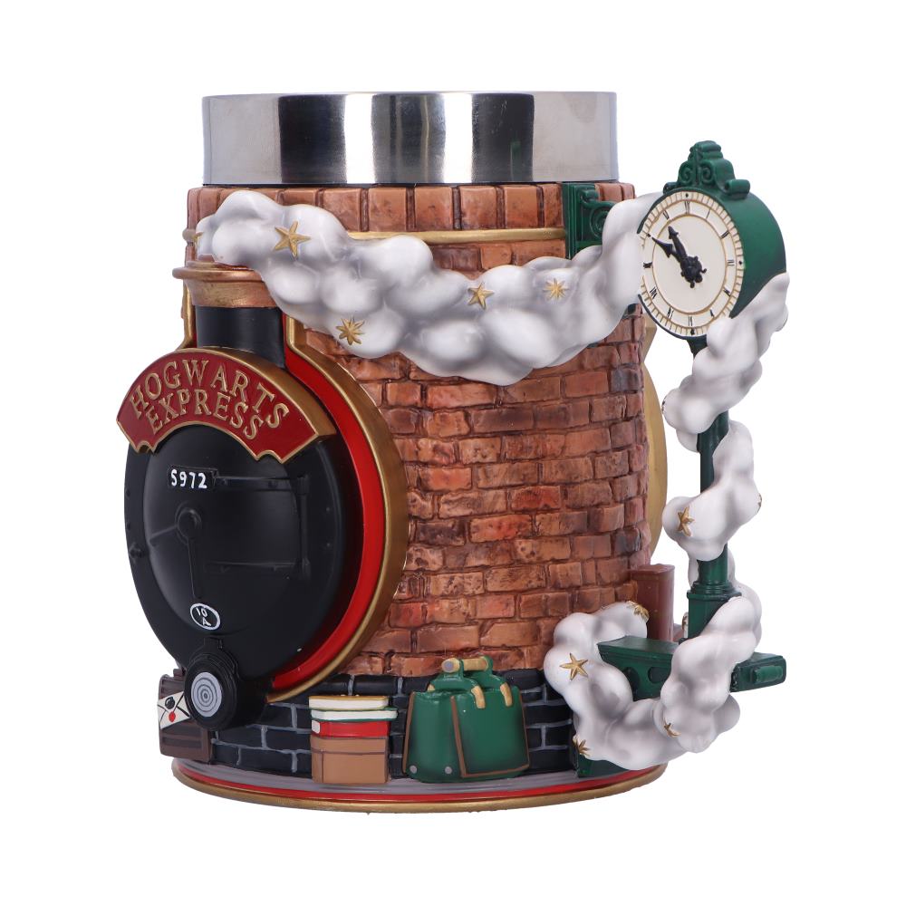 Side view of Harry Potter Platform 9¾ resin tankard