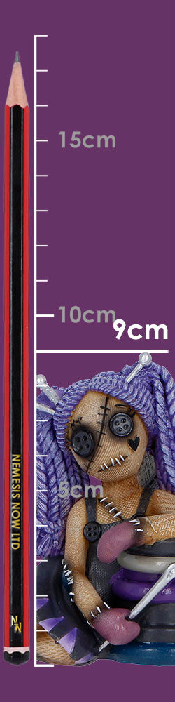 Full size display view of Violette Hexpin gothic figurine