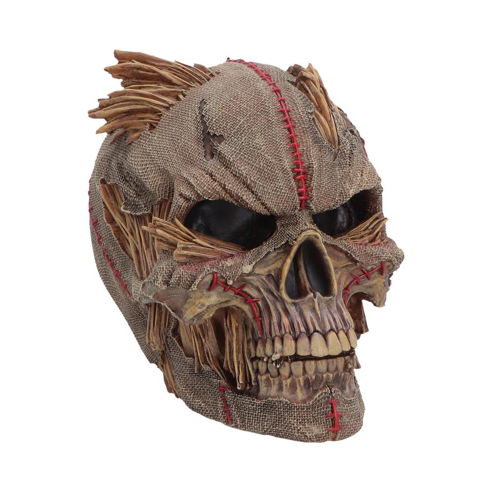 Hall of Horrors: The Keeper of the Harvest Skull 14.7cm featuring a scarecrow-inspired skull with sackcloth texture, red stitched detailing, straw accents, and a premium hand-painted polyresin finish.
