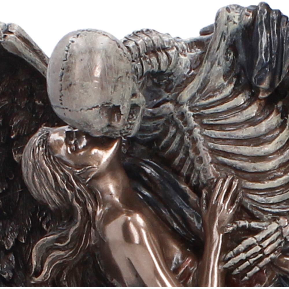 Nemesis Now The Kiss of Death figurine