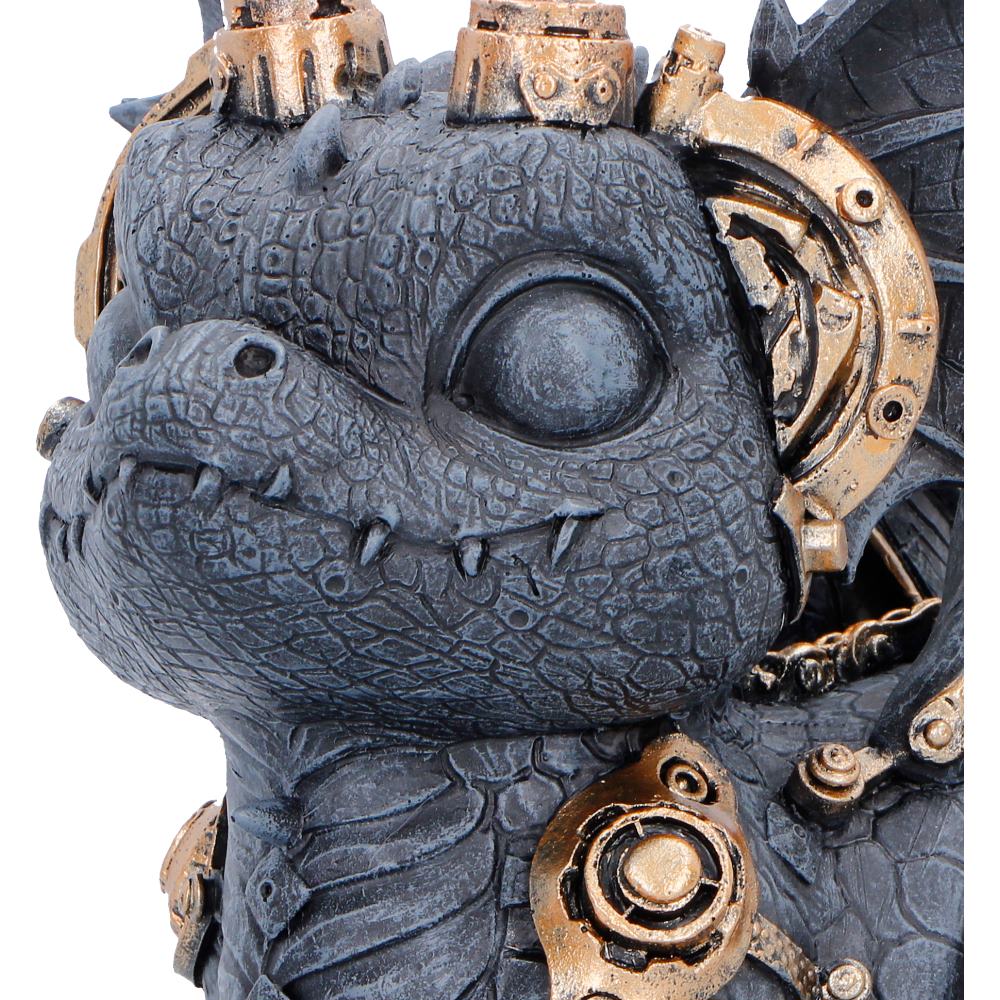 Close-up of Gearling dragon face and smile detail