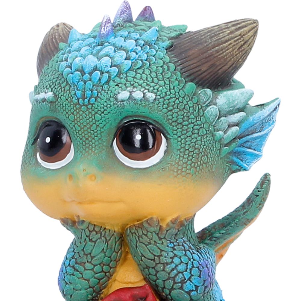 Close-up of Cinders dragon face and detail