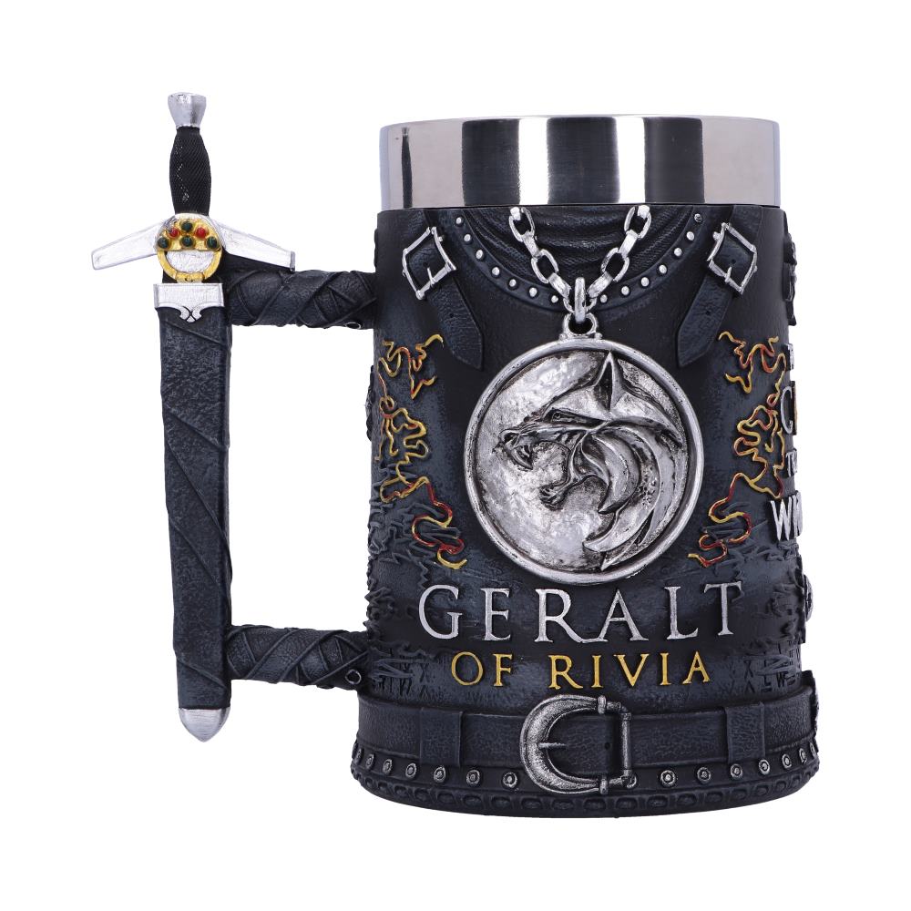 Yennefer symbol detail on Geralt tankard