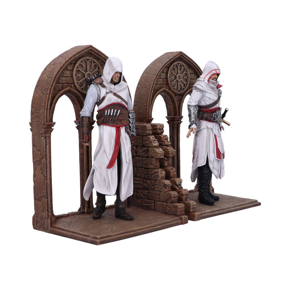 Official Assassin's Creed Altaïr and Ezio collectible bookends